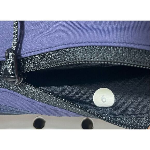 Lululemon striped pace queen leggings size 6 - Picture 7 of 7